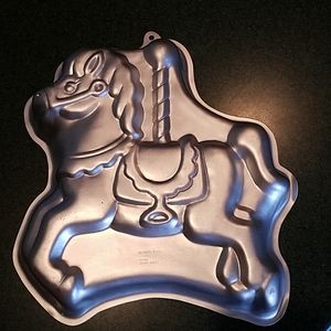 Vintage Carousel Wilton Cake pan Mold